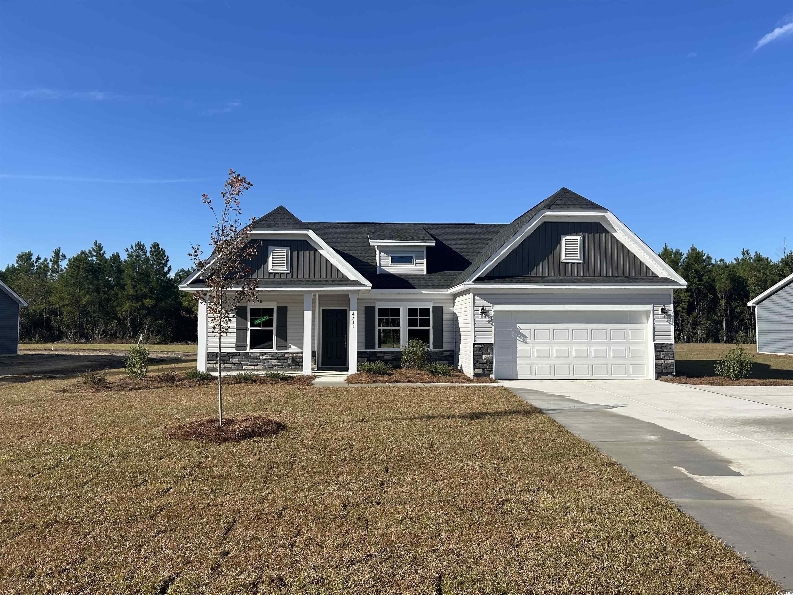 Craftsman inspired home featuring a porch, a front