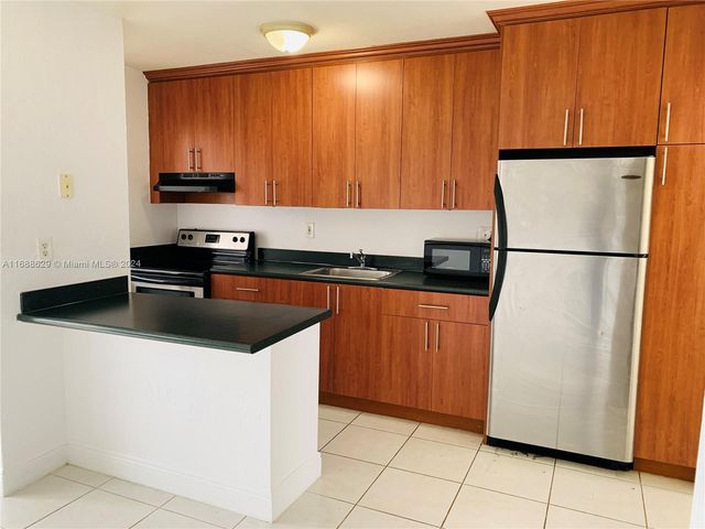 $1,675 | 4071 North Dixie Highway, Unit 23 | Central Oakland Park