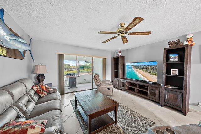 $147,500 | 729 Lori Drive, Unit 304 | Palm Springs Village