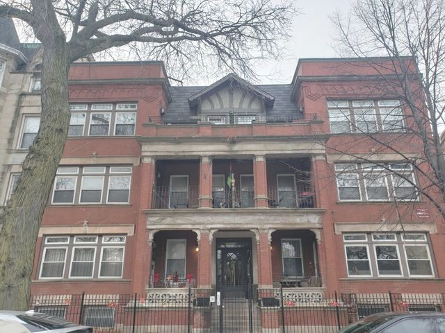 $1,650 | 3544 South King Drive, Unit 1D | Bronzeville