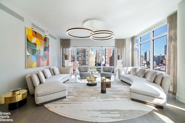 $5,695,000 | 1355 1st Avenue, Unit 9 | Lenox Hill