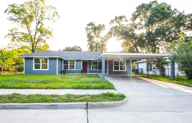 $2,700 | 1941 Lynnview Drive | Glenview