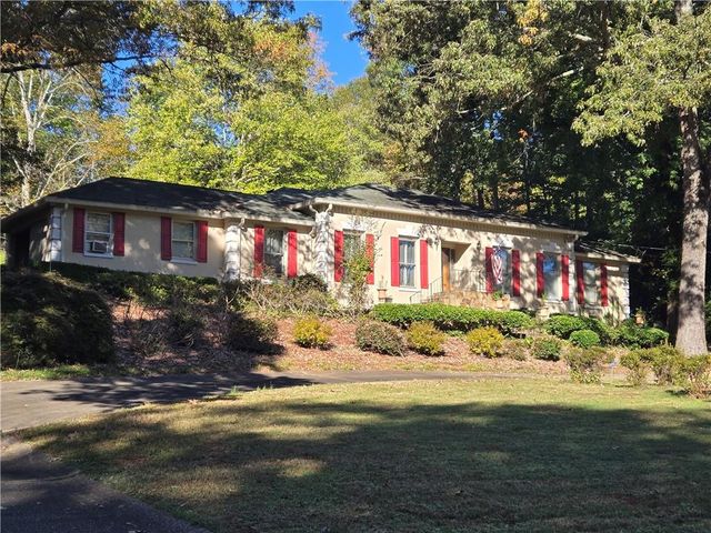 $365,000 | 6895 Silver Maple Trail | Fairburn