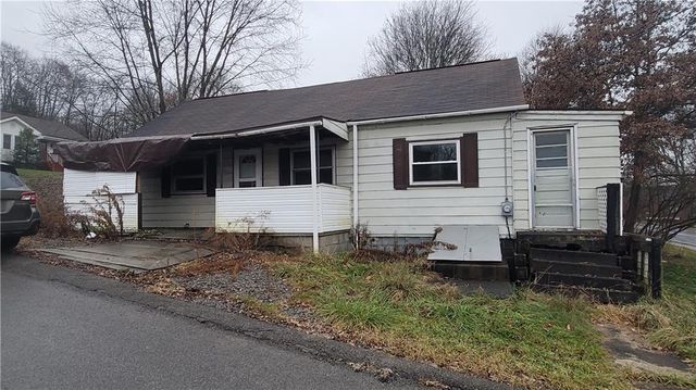 $29,900 | 153 Petrolia Street | Karns City