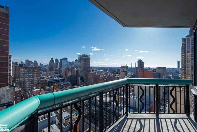 $3,500 | 303 East 60th Street, Unit 22F | Lenox Hill