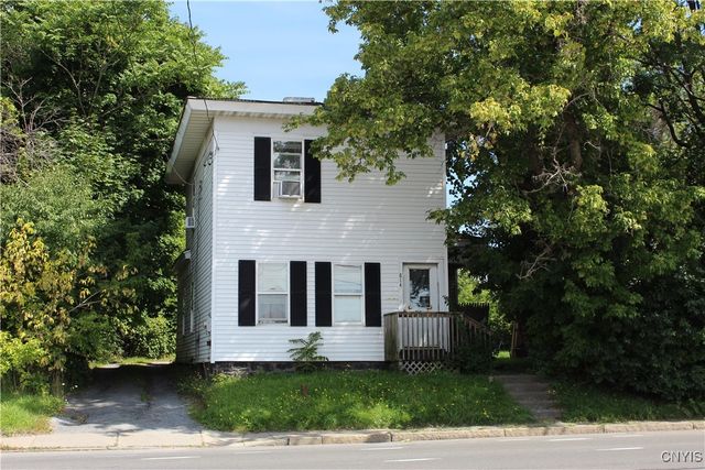 $74,400 | 814 North Geddes Street | Lakefront