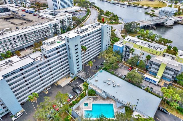 $330,000 | 201 West Laurel Street, Unit 308 | Uptown Tampa