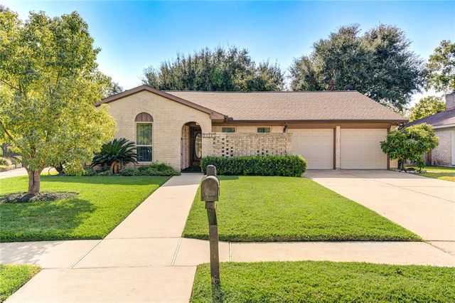 $309,900 | 12119 Scottsdale Drive | Meadows Place