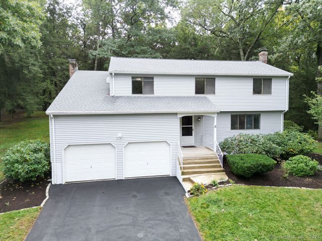 $449,000 | 17 Old Barge Road | Simsbury Center