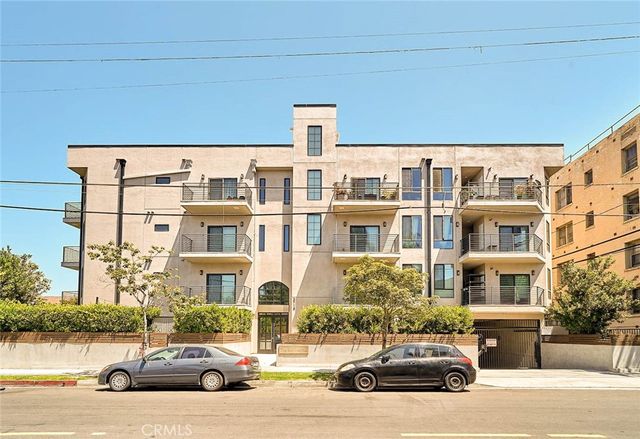 $4,200 | 3715 San Marino Street, Unit 104 | Hancock Park-Wilshire