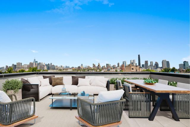 $2,425,000 | 76 1st Place, Unit PH | Carroll Gardens