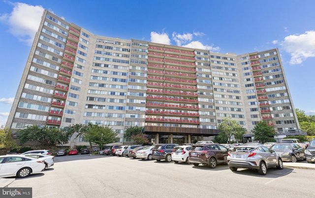 $1,700 | 5340 Holmes Run Parkway, Unit 1403 | Pavilion on the Park Condominiums