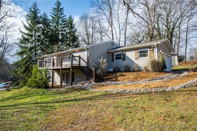 $389,900 | 4001 Rustic Hills Court | Floyds Knobs