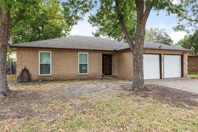 $305,000 | 2429 Claremont Drive | Grand Prairie