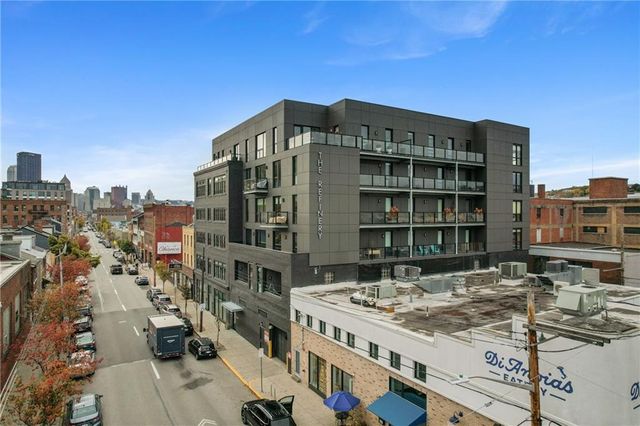 $690,000 | 2545 Penn Avenue, Unit 408 | Strip District