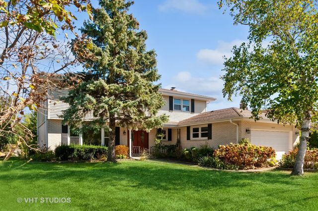 $589,900 | 2425 North Windsor Drive | Arlington Heights