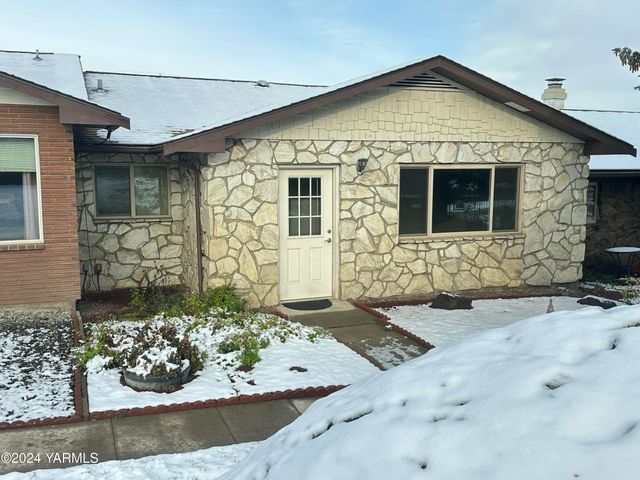 $274,900 | 5901 Barge Street, Unit 22 | Yakima