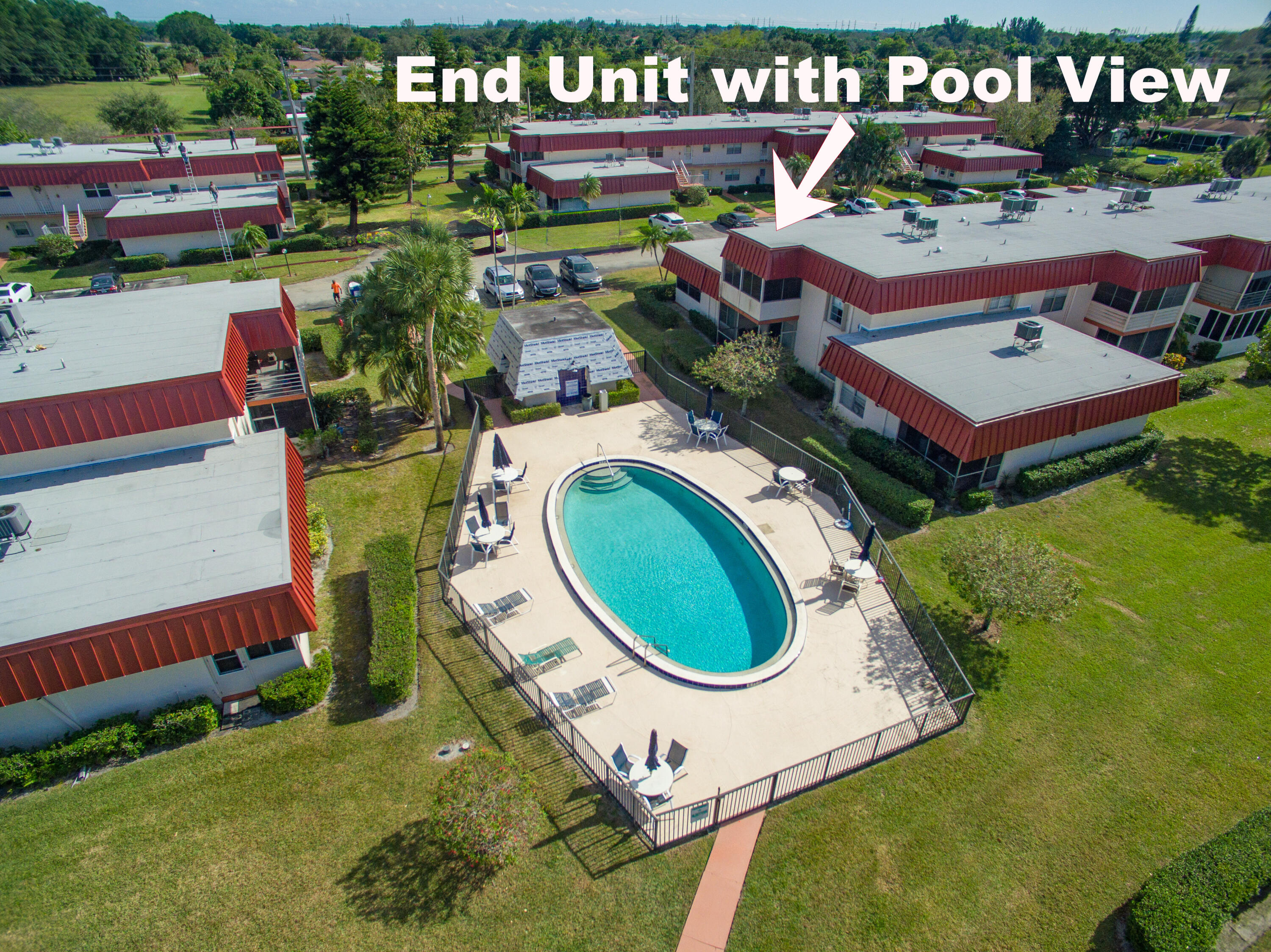 End Unit Pool View