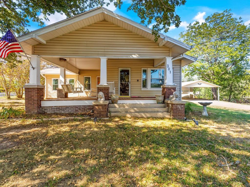 301 Harcourt Street, Weatherford, TX 76086 | Compass