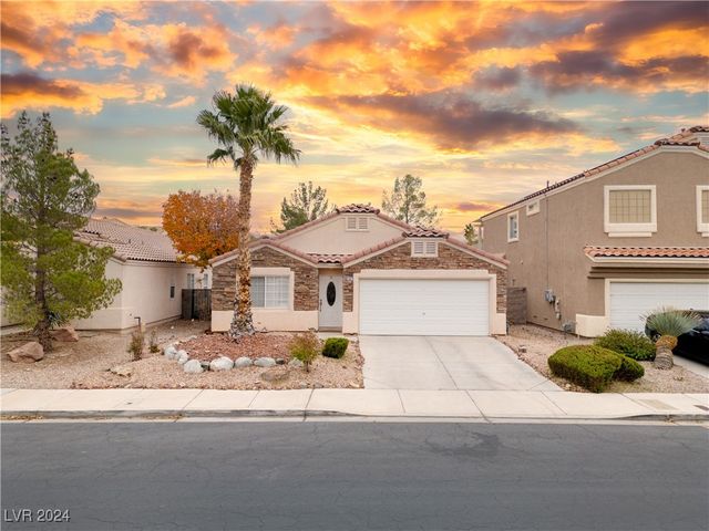 $450,000 | 3187 Castle Canyon Avenue | Seven Hills