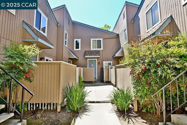 $2,400 | 3901 Clayton Road, Unit 27 | Mt. Diablo Health Care District