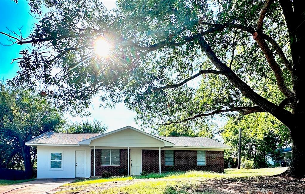 Beautiful home with stellar curb appeal.