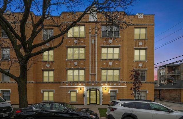 $210,900 | 2709 West Glenlake Avenue, Unit 3 | West Rogers Park