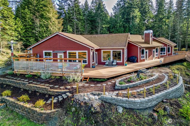 $1,250,000 | 636 Lake Of The Hills Loop | Bell Hill