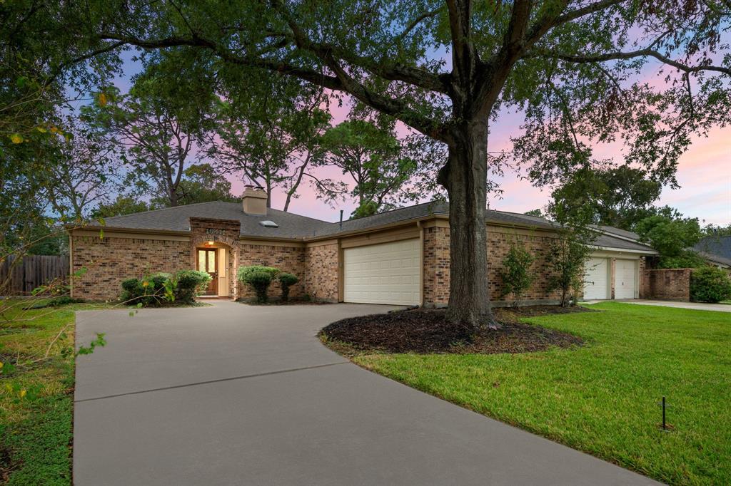 VIRTUALLY CLEANED DRIVEWAY