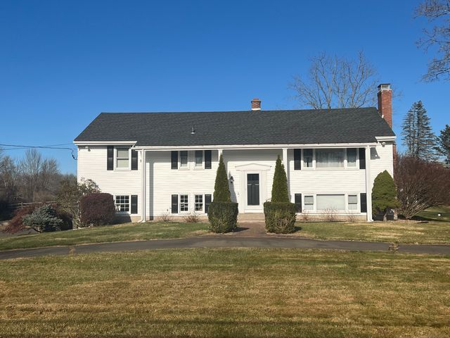 $479,900 | 1090 Russell Avenue | Suffield