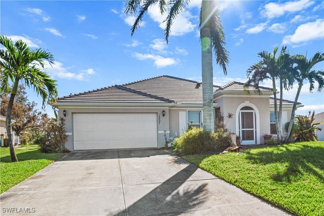 $409,900 | 1207 Northwest 27th Place | Cape Coral