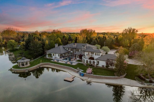 $3,850,000 | 756 South Moon Beam Way