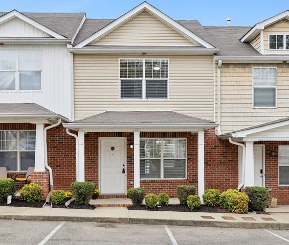 $250,000 | 103 Kathryn Court | Columbia