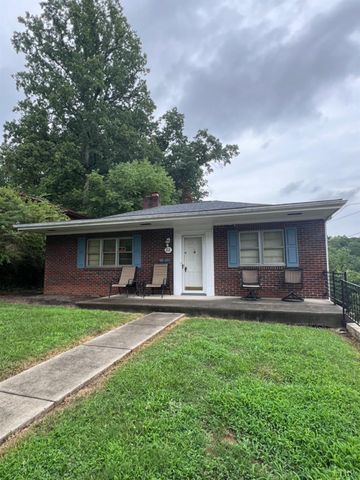 $114,900 | 1111 Oakgrove Avenue | Martinsville