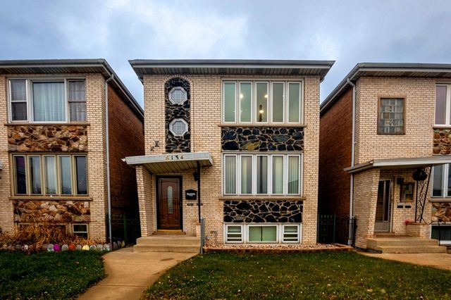 $1,800 | 6134 South Archer Avenue, Unit 1 | Garfield Ridge