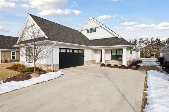 $945,000 | 18174 Dell Drive | Eden Prairie