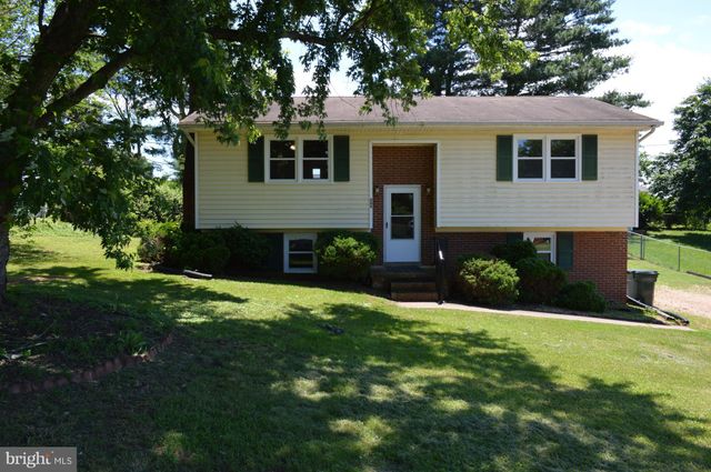 $2,200 | 305 Elmwood Drive | Culpeper