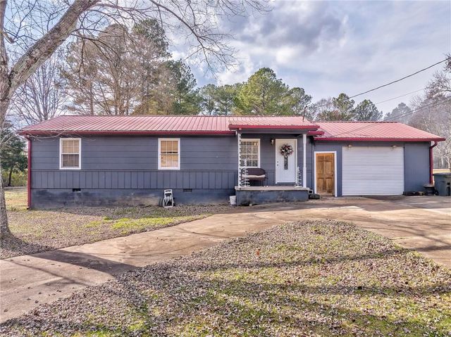 $215,000 | 12 Shadowood Circle Southeast