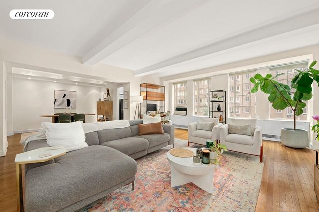 $1,350,000 | 340 West 57th Street, Unit 4G | Hell's Kitchen