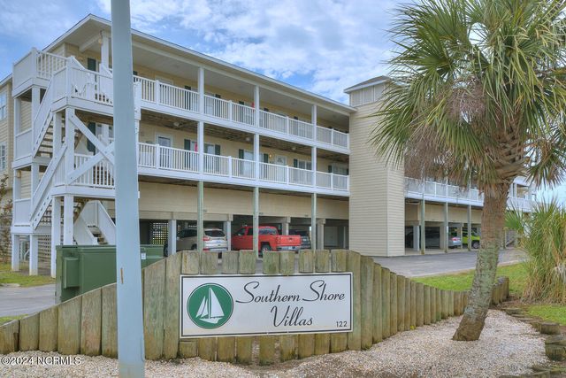 $549,900 | 122 Southeast 58th Street, Unit 108 | Oak Island