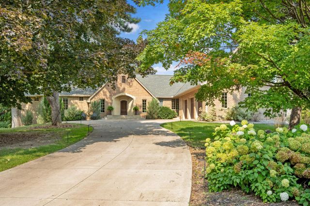 $1,495,000 | 9300 Briar Lane | West Bloomington