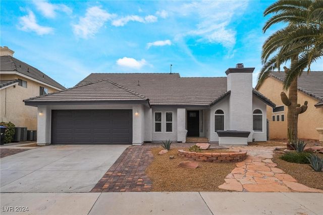 $628,999 | 303 Vallarte Drive | Park Brisas