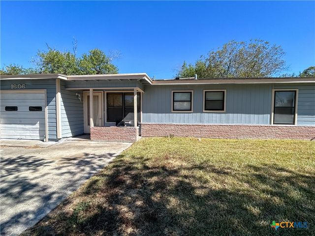 $184,900 | 1606 Sam Houston Drive | Inwood Terrace