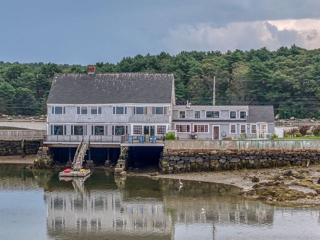 $2,280,000 | 672 Washington Street | Annisquam