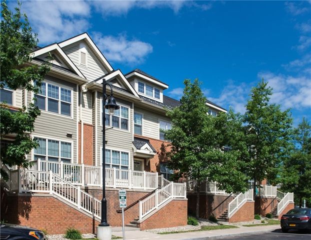 $2,995 | 270 Exchange Boulevard, Unit 219 | Corn Hill