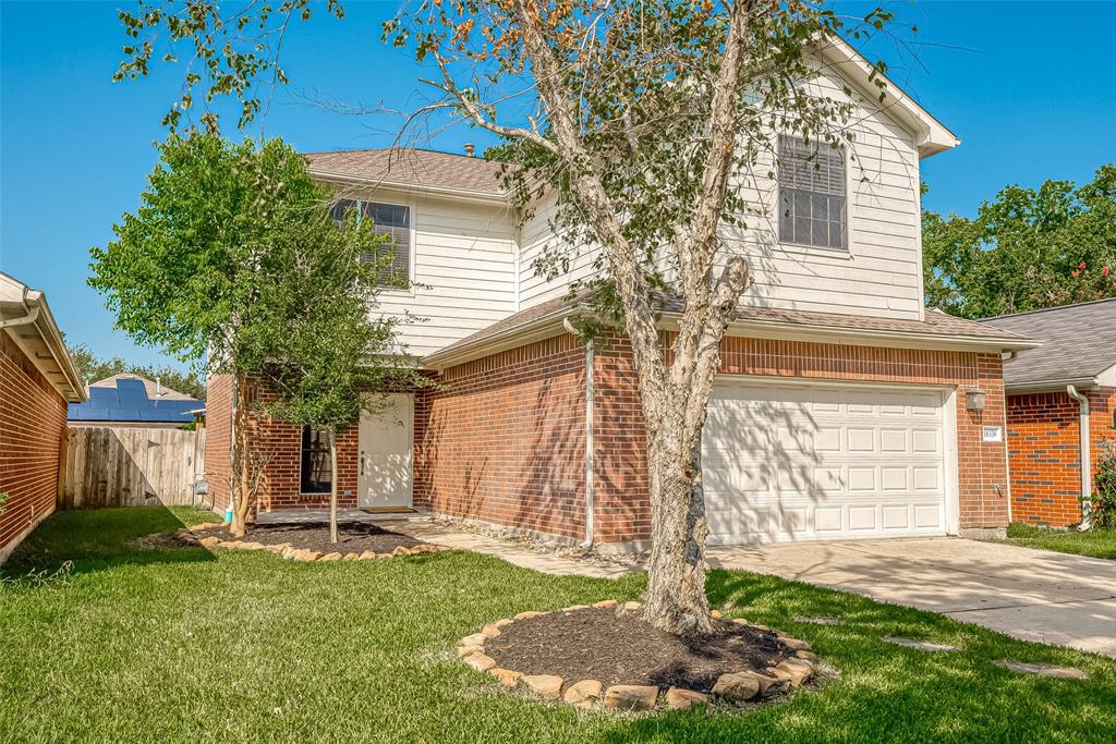 Welcome to 18339 Beaverdell Drive in Tomball! Excellent curb appeal as you pull into the driveway