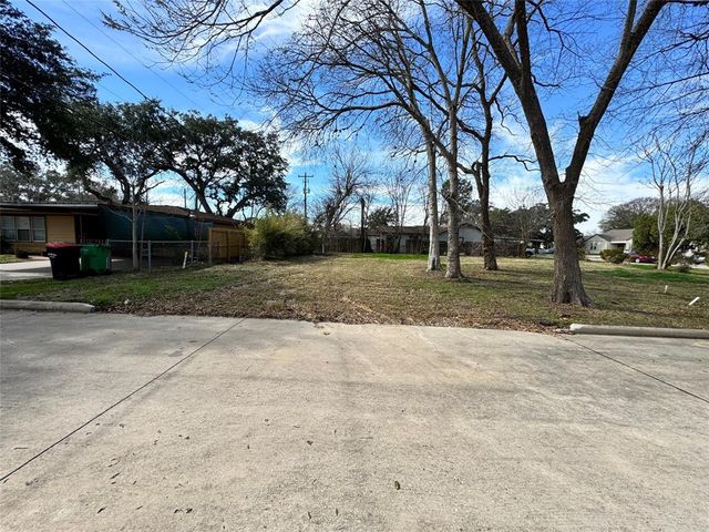 $99,995 | 1700 Florida Street | Old Baytown