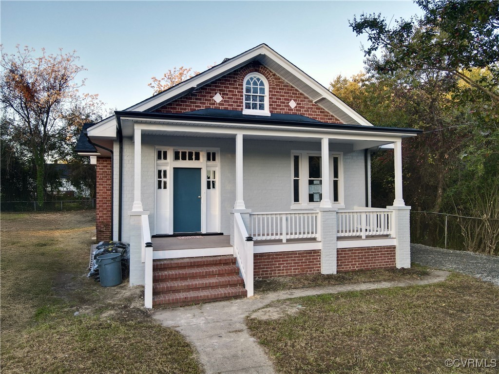 Beautiful 1930 home, professionally renovated