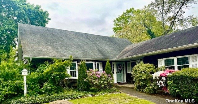 a front view of house with yard