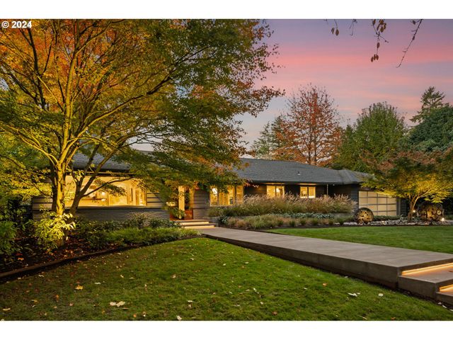 $1,995,000 | 611 Southeast St Andrews Drive | Sellwood-Moreland